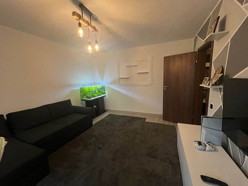 Berceni, Aparatorii Patriei metrou,