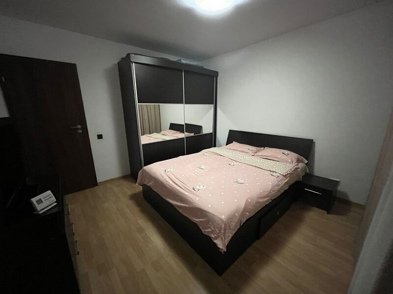 Berceni, Aparatorii Patriei metrou,