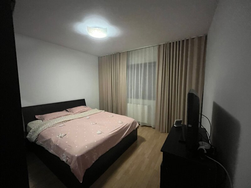 Berceni, Aparatorii Patriei metrou,